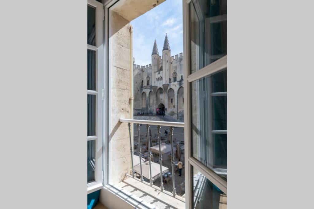 Bien D'Exception En Face Du Palais Des Papes Lägenhet Avignon Exteriör bild