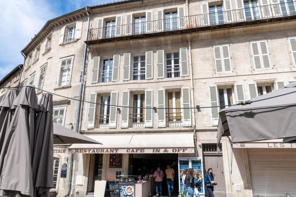 Bien D'Exception En Face Du Palais Des Papes Lägenhet Avignon Exteriör bild