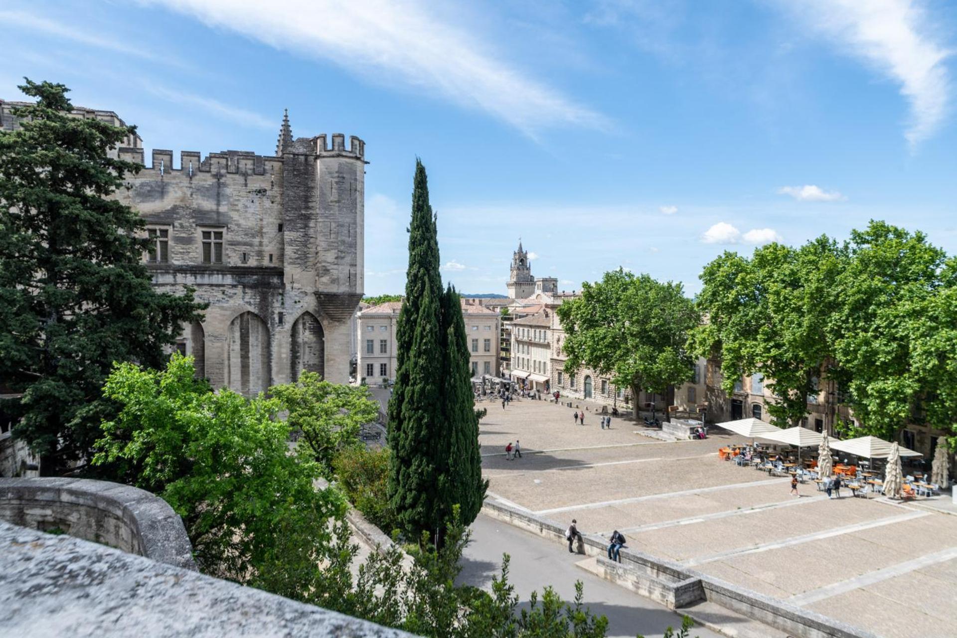 Bien D'Exception En Face Du Palais Des Papes Lägenhet Avignon Exteriör bild